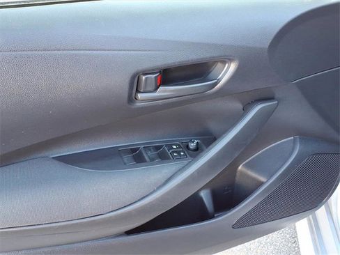 Used 2023 Toyota Corolla LE image 8