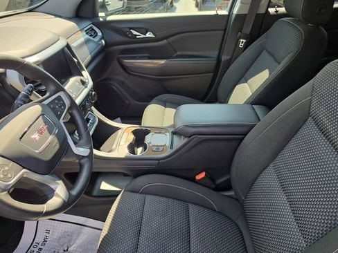 Used 2021 GMC Acadia SLE w/ Driver Convenience Package FWD image 16