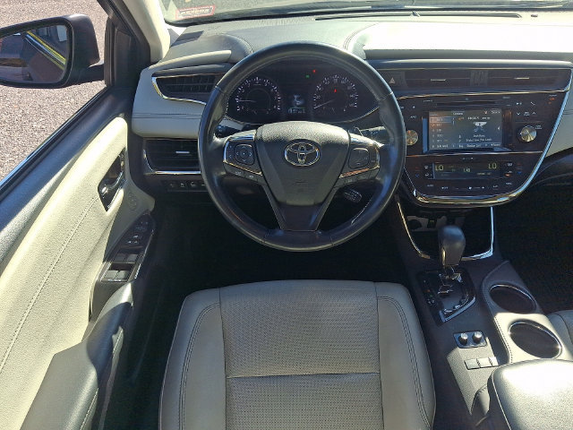 Used 2018 Toyota Avalon Limited w/ All Weather Liner Package FWD image 11