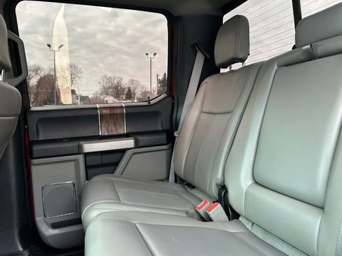 Used 2019 Ford F150 Lariat image 15