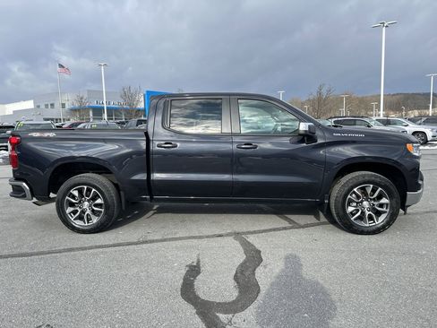 Used 2022 Chevrolet Silverado 1500 LT image 8