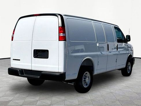 New 2026 Chevrolet Express 2500 image 6