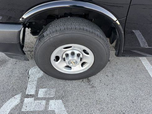 Used 2025 Chevrolet Express 2500 w/ Driver Convenience Package image 13