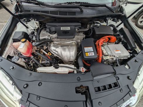 Used 2017 Toyota Camry XLE image 10