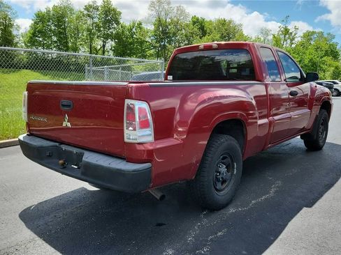 Used 2007 Mitsubishi Raider LS RWD image 8