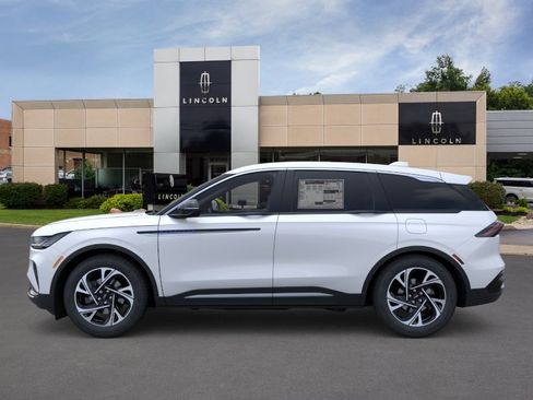 New 2026 Lincoln Nautilus Premier w/ Equipment Group 102A AWD/4WD image 4