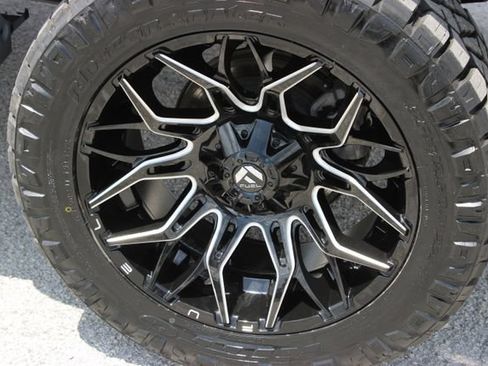 Used 2024 GMC Sierra 1500 Elevation AWD/4WD image 28