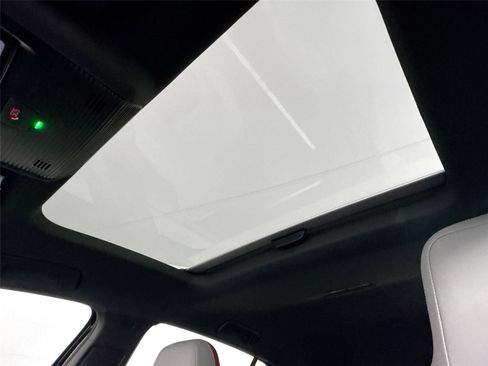 Used 2023 Volkswagen GTI SE w/ SE Leather Package image 6