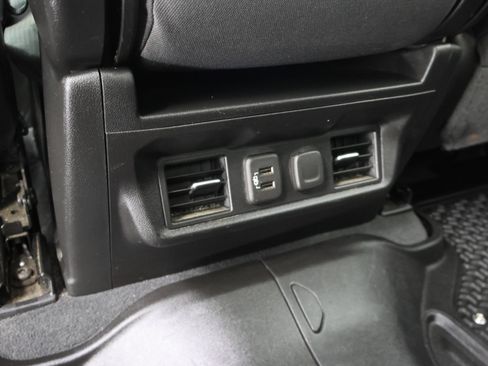 Used 2023 Chevrolet Silverado 2500 LT AWD/4WD image 36