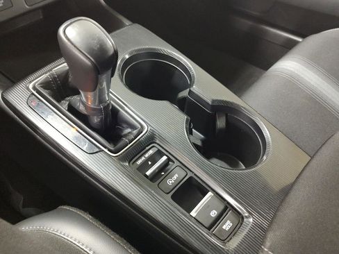 Used 2023 Honda Civic Sport image 11