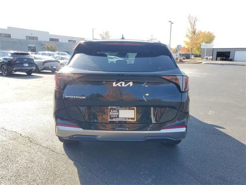 New 2026 Kia Sportage SX image 5