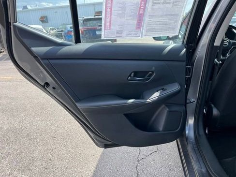 Used 2025 Nissan Sentra SV FWD image 34