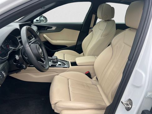 Used 2023 Audi A4 2.0T Premium w/ Convenience Package image 10