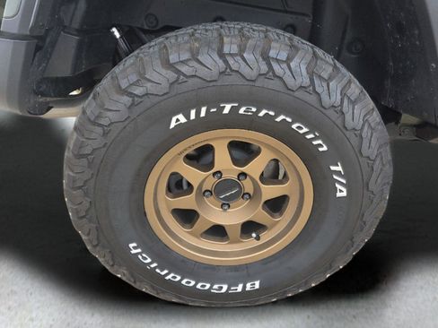 Used 2022 Jeep Wrangler Unlimited Rubicon w/ Xtreme Recon 35" Tire Package image 38