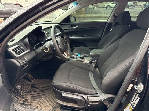 Used 2020 Kia Optima LX image 2