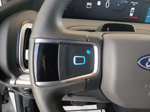 Used 2025 Ford Expedition Active AWD/4WD image 20