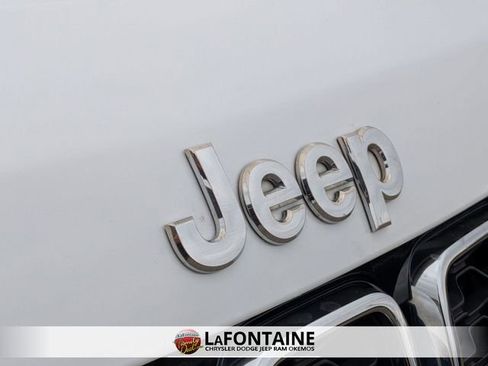 Used 2019 Jeep Grand Cherokee Limited w/ Trailer Tow Group IV image 9