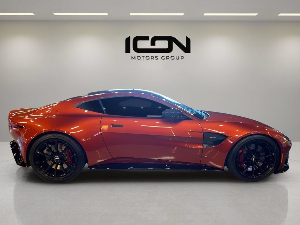 Used 2019 Aston Martin V8 Vantage Coupe RWD image 12