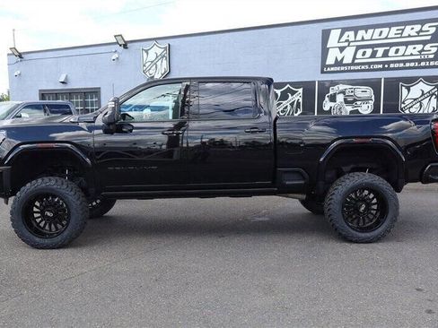 Used 2024 GMC Sierra 3500 Denali Ultimate AWD/4WD image 2