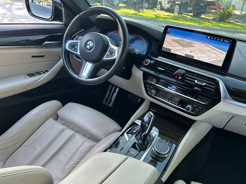 Used 2022 BMW 540i w/ M Sport Package RWD image 8