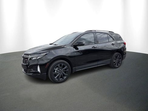 Used 2023 Chevrolet Equinox RS w/ RS Leather Package image 2