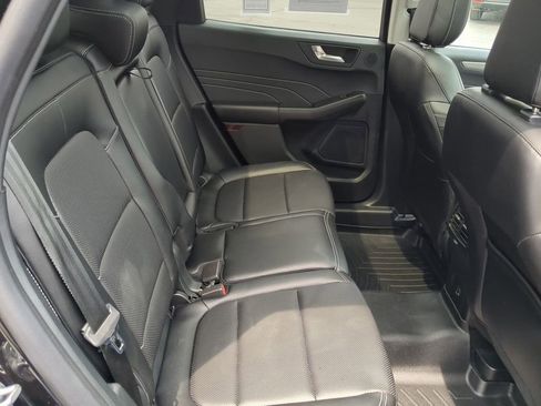 Used 2022 Ford Escape SEL w/ Technology Package image 16