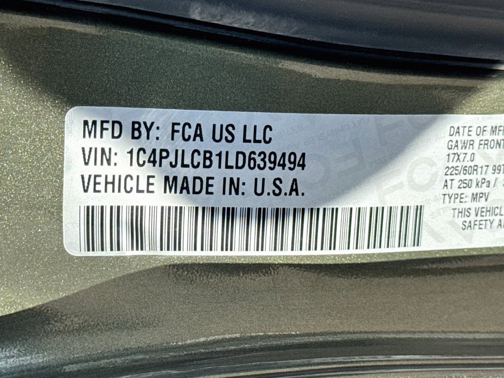 Used 2020 Jeep Cherokee Latitude FWD image 38