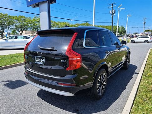Used 2022 Volvo XC90 T6 Momentum w/ Climate Package image 5
