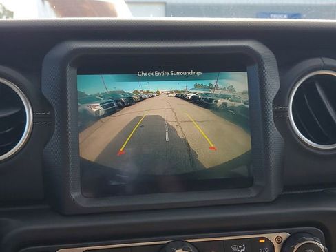 Certified 2023 Jeep Wrangler Unlimited Sahara image 26