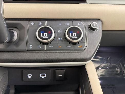 Used 2024 Land Rover Defender 110 S AWD/4WD image 31