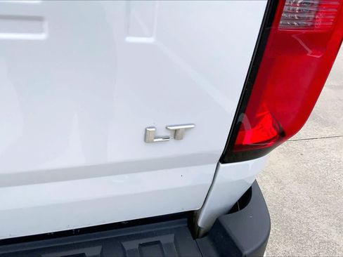 Used 2022 Chevrolet Colorado LT w/ Fleet Safety Package RWD image 9