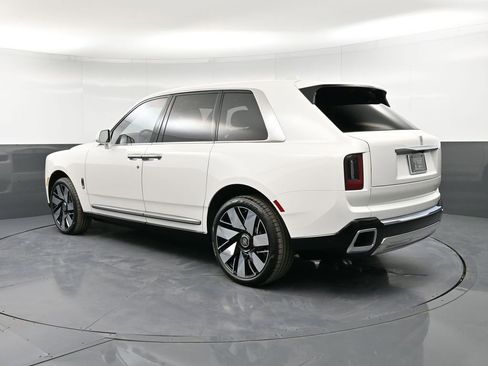 New 2026 Rolls-Royce Cullinan image 3