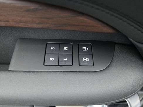 New 2026 Land Rover Discovery S AWD/4WD image 23