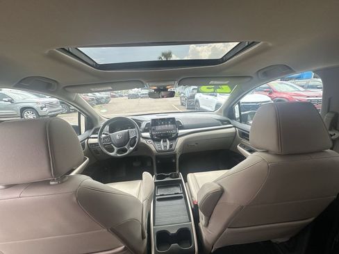 Used 2023 Honda Odyssey EX-L image 18