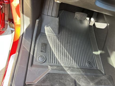 New 2026 Chevrolet Traverse High Country w/ LPO, Floor Liner Package FWD image 30