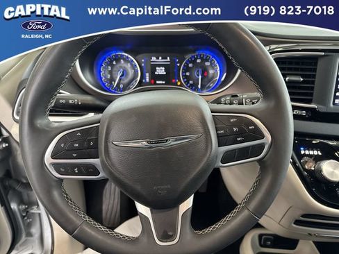 Used 2023 Chrysler Voyager LX FWD image 23