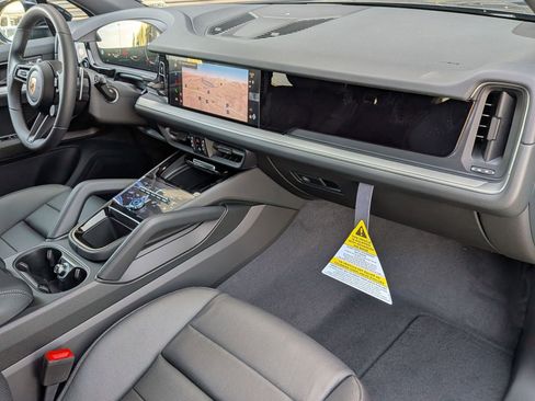 New 2026 Porsche Cayenne AWD/4WD image 26