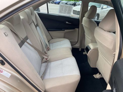 Used 2012 Toyota Camry LE image 30