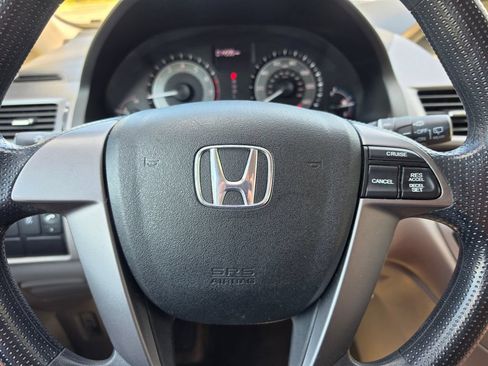 Used 2011 Honda Odyssey LX image 24