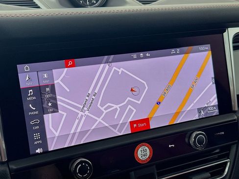 Certified 2026 Porsche Macan image 15