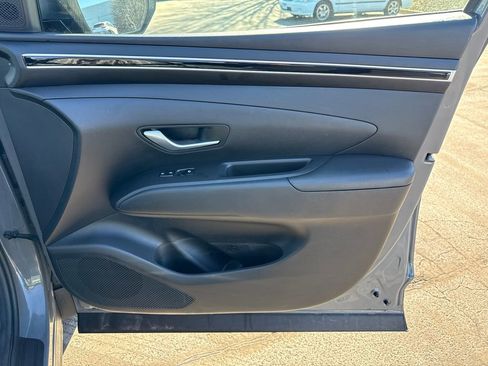 Used 2024 Hyundai Tucson SE image 34