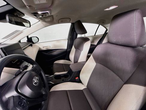 Certified 2025 Toyota Corolla LE FWD image 3