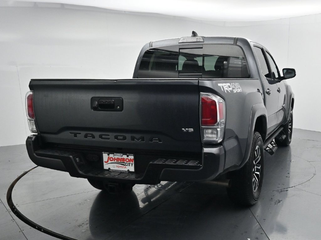 Used 2022 Toyota Tacoma TRD Sport w/ Technology Package AWD/4WD image 6
