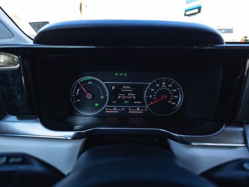 Used 2023 Kia Sorento EX image 24