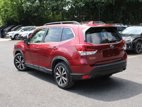Used 2020 Subaru Forester Limited image 8