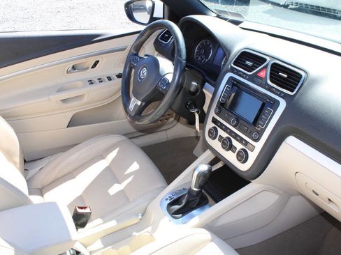 Used 2015 Volkswagen Eos Komfort image 20