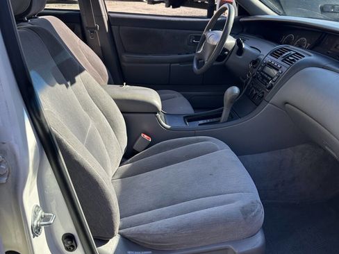 Used 2000 Toyota Avalon XL image 7