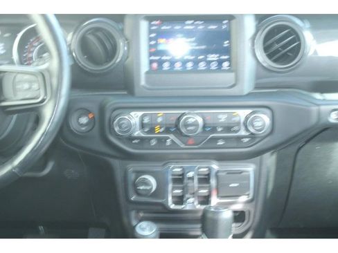Used 2021 Jeep Wrangler Unlimited Sport image 17