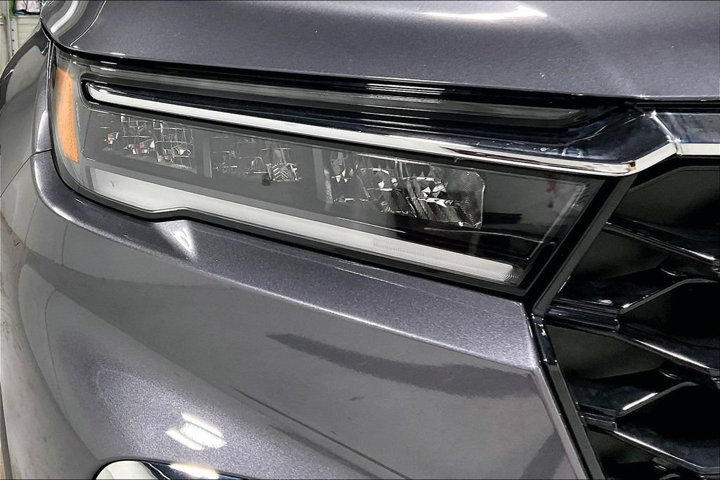 Used 2025 Honda Pilot Touring image 38