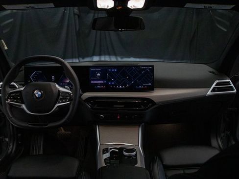 Used 2025 BMW 330i xDrive Sedan image 21